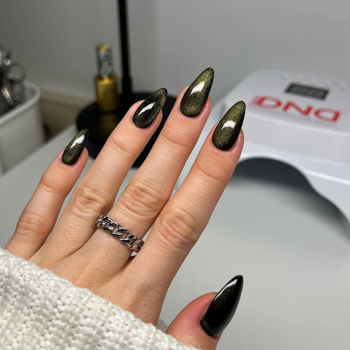 DND 9D Cateye Magnetic Gel Polish - Galaxy Effect - (06)
