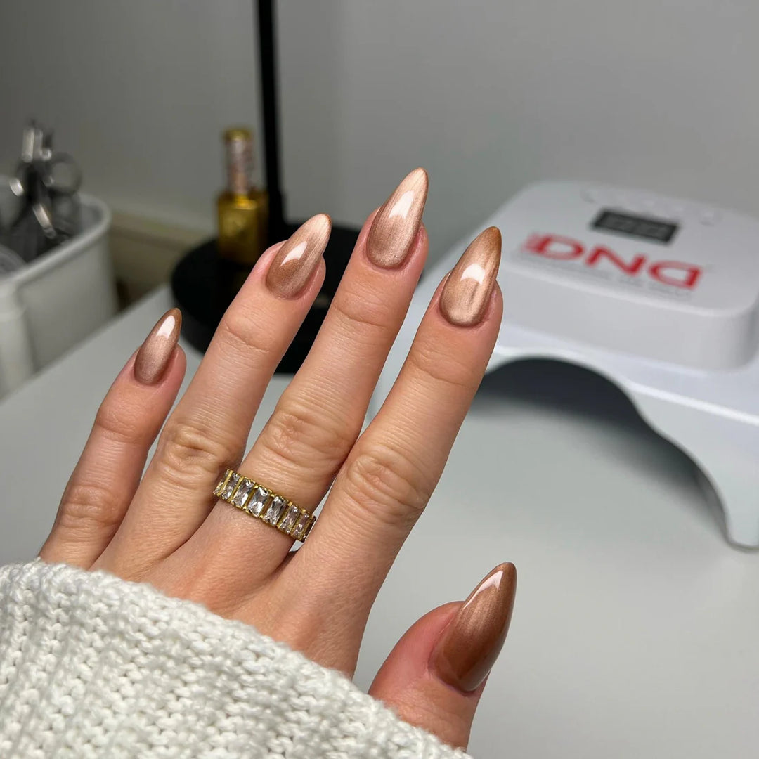 DND 9D Cateye Magnetic Gel Polish - Galaxy Effect - (07)