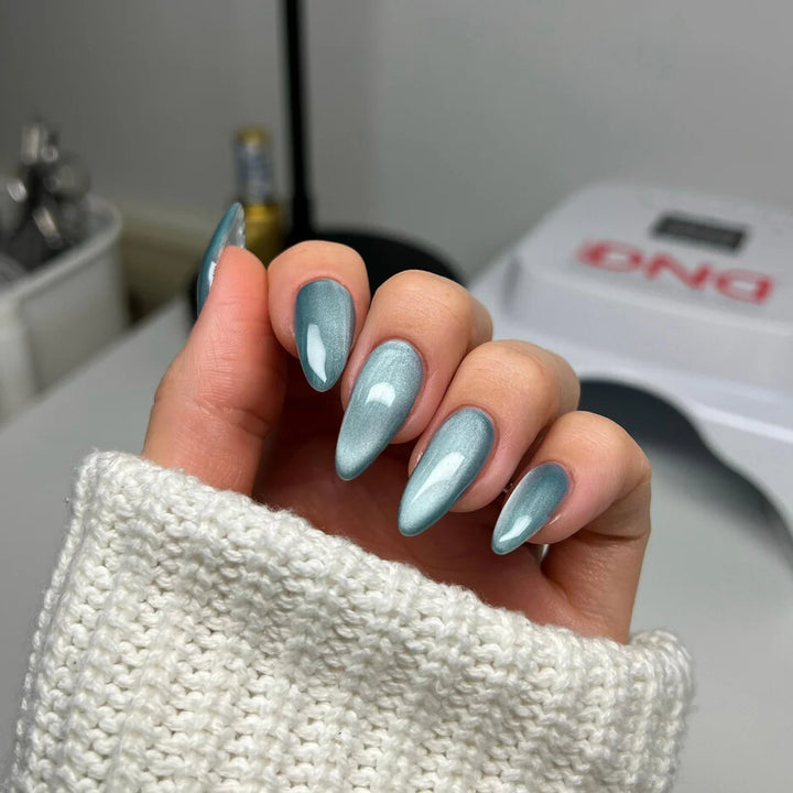 DND 9D Cateye Magnetic Gel Polish - Galaxy Effect - (10)