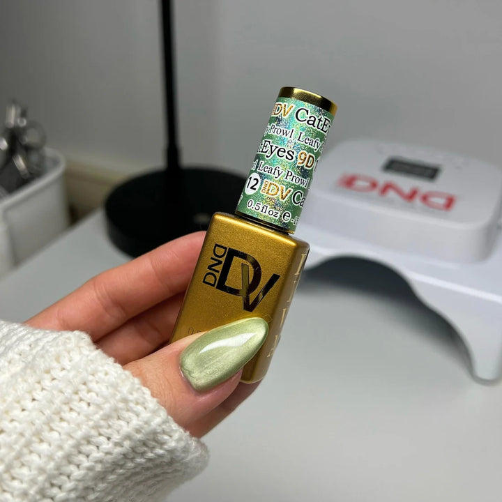 DND 9D Cateye Magnetic Gel Polish - Galaxy Effect - (12)
