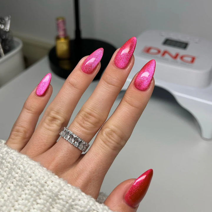 DND 9D Cateye Magnetic Gel Polish - Galaxy Effect - (14)