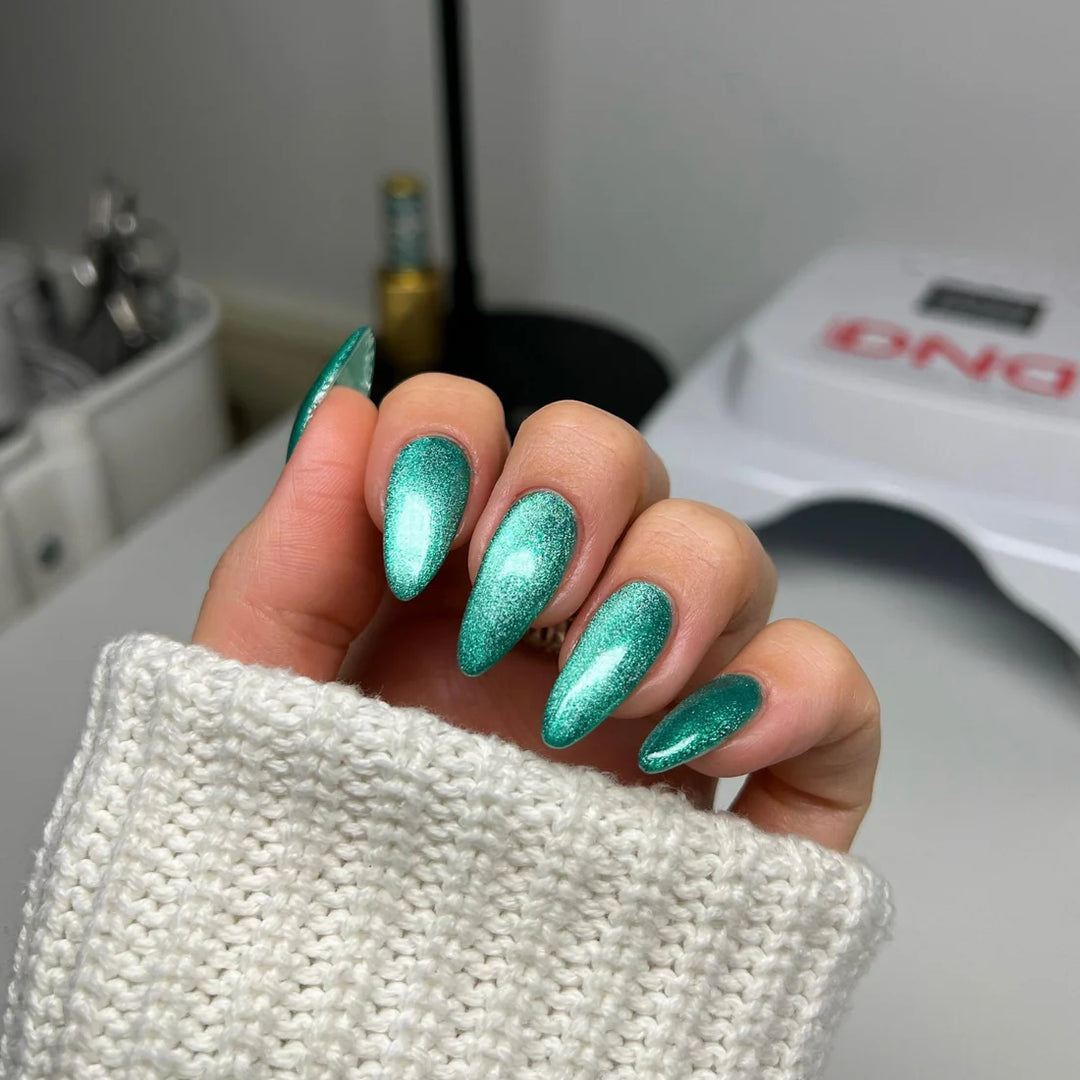 DND 9D Cateye Magnetic Gel Polish - Galaxy Effect - (20)