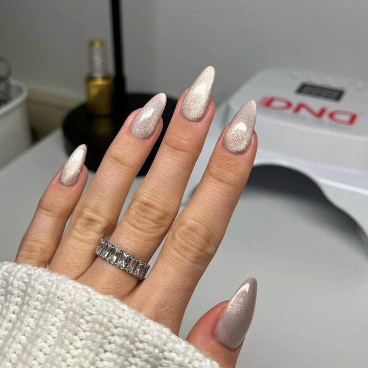 DND 9D Cateye Magnetic Gel Polish - Galaxy Effect - (26)