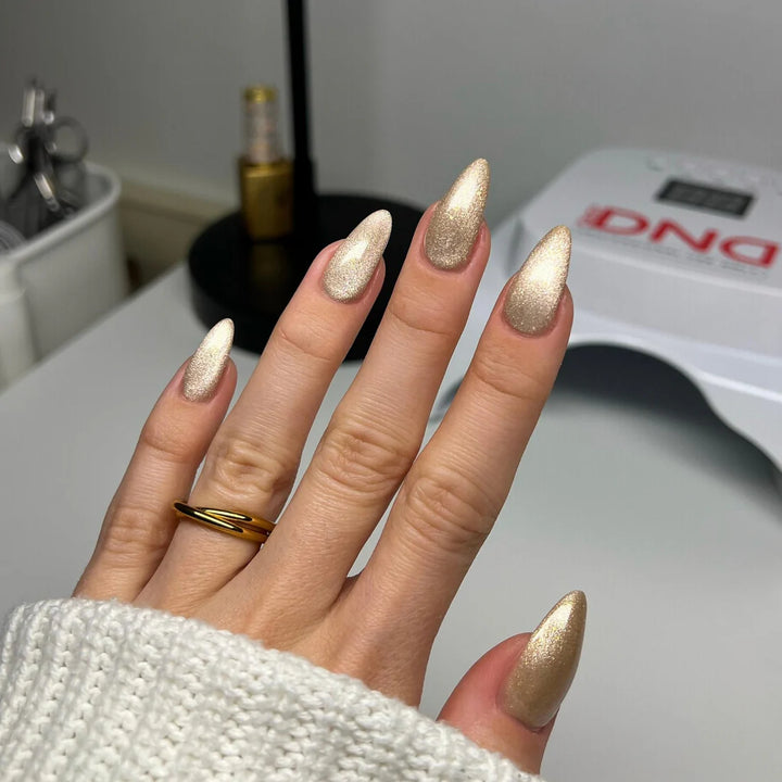 DND 9D Cateye Magnetic Gel Polish - Galaxy Effect - (34)