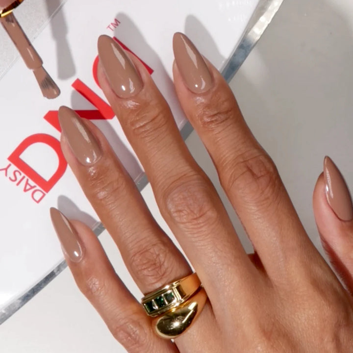 DND DIVA - #267 Almond Toffee